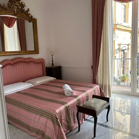 Daire Luxury On The Square