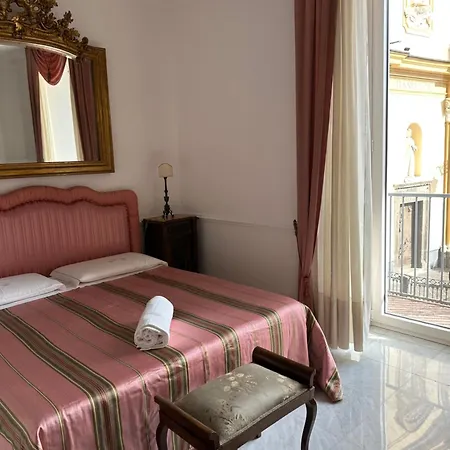 Luxury On The Square Frattamaggiore